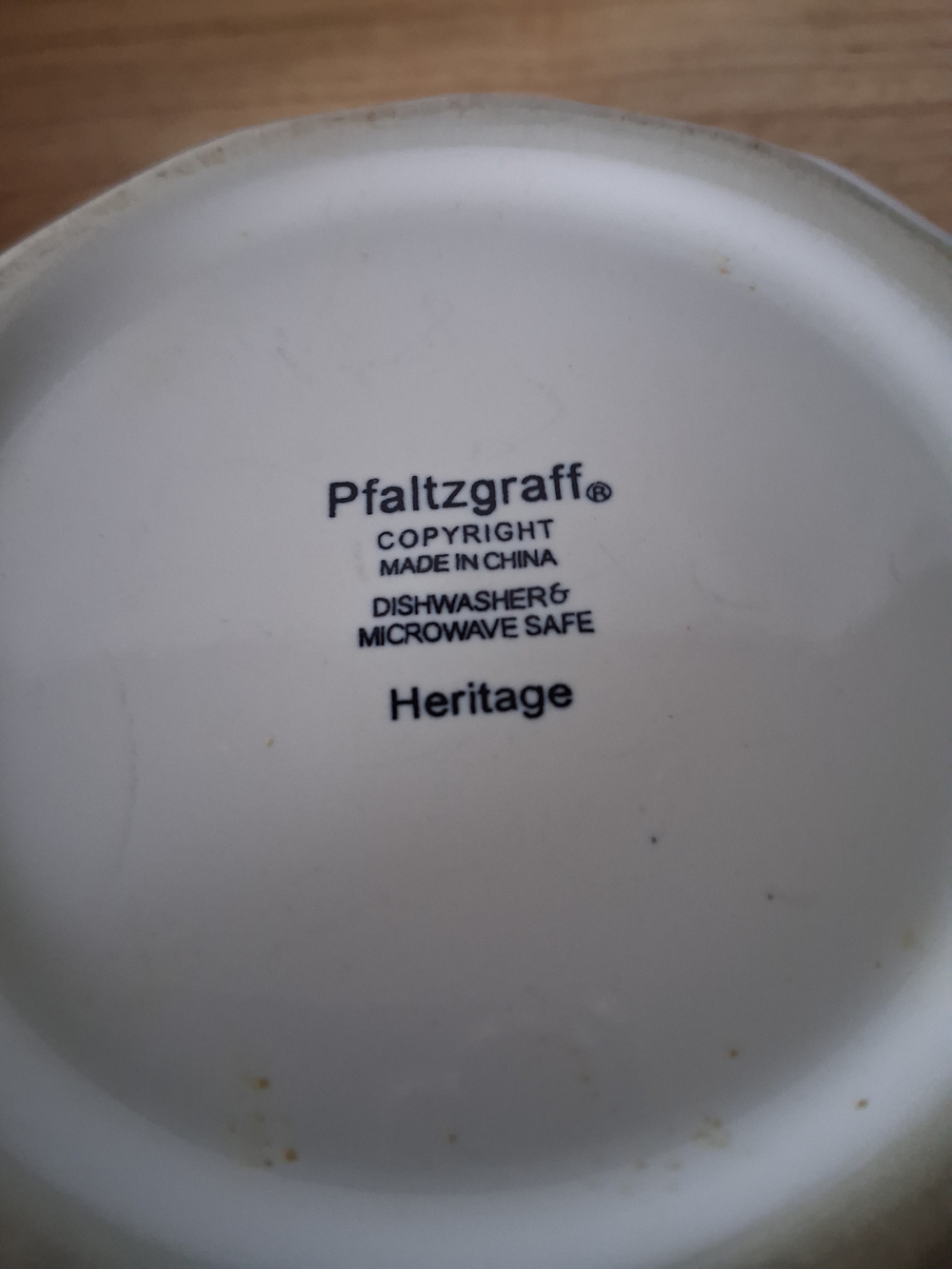 Pfaltzgraff White Ceramic Serving Bowls - Set of 2 - Picture 5 of 6